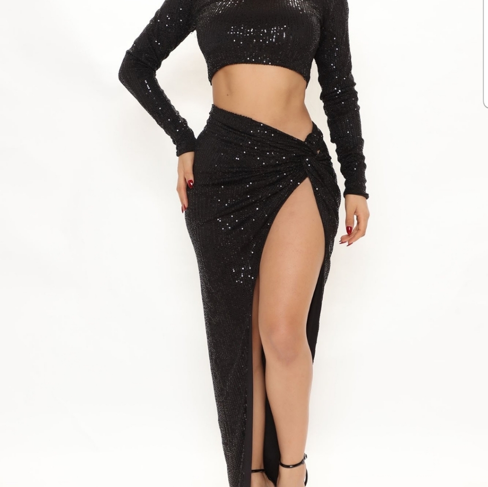 Black sequin skirt set
